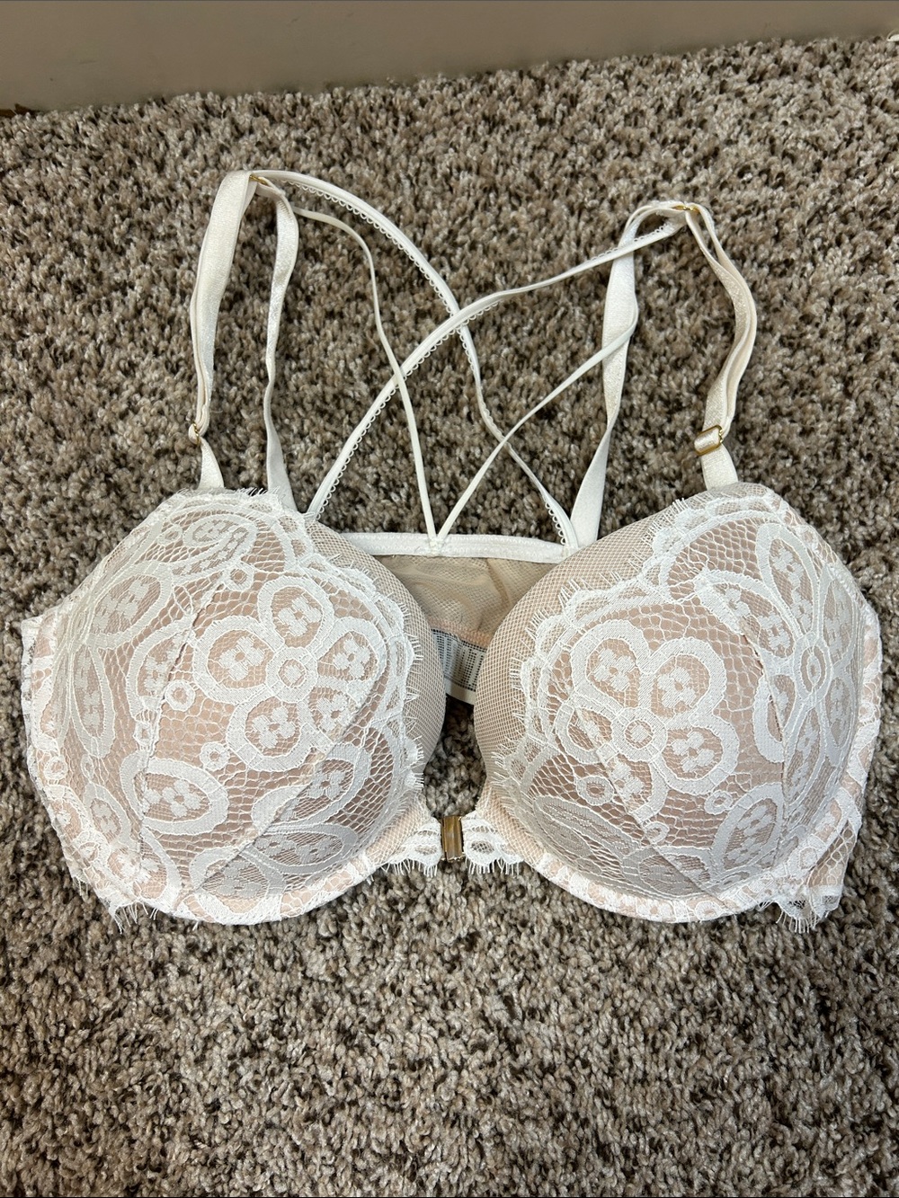 Victoria’s Secret Very Sexy Halter bra 36D lacy beige